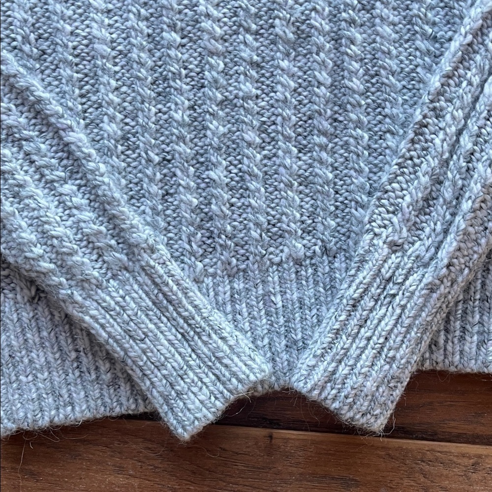 NWOT Banana Republic Gray Turtleneck Italian Yarn Sweater - Size Small - Picture 3 of 9